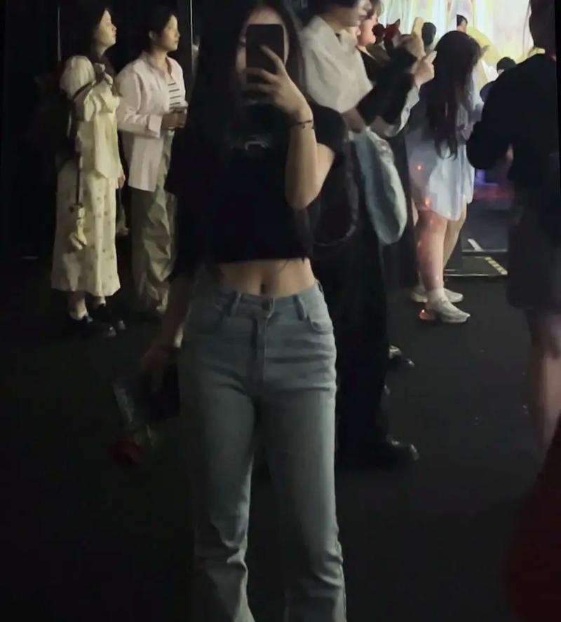 抖音硬控电视片段剪辑方法是什么？剪辑后如何保存和分享？