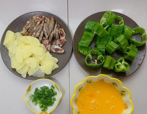如何制作抖音外卖菜品剪辑教程？教程中常见问题有哪些？